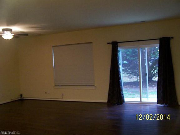 3rd image of 262 Craftsman Cir