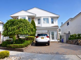 42 Turf Rd, Staten Island, NY 10314