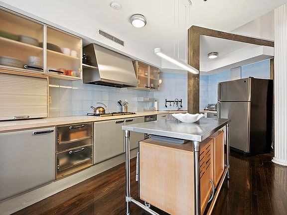 3rd image of 77 Bleecker St APT 103