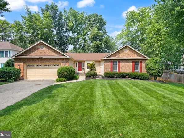13647 S Springs Dr, Clifton, VA 20124