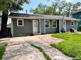 907 SE 9th St, Des Moines, IA 50309