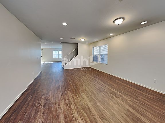 3rd image of 194 E Mountain Alder St