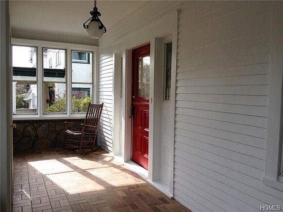 3rd image of 7 Gifford St