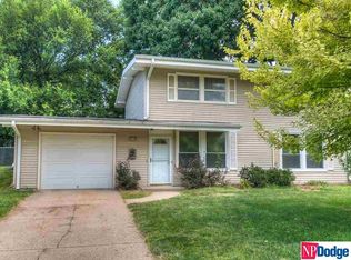 8068 Grand Ave, Omaha, NE 68134