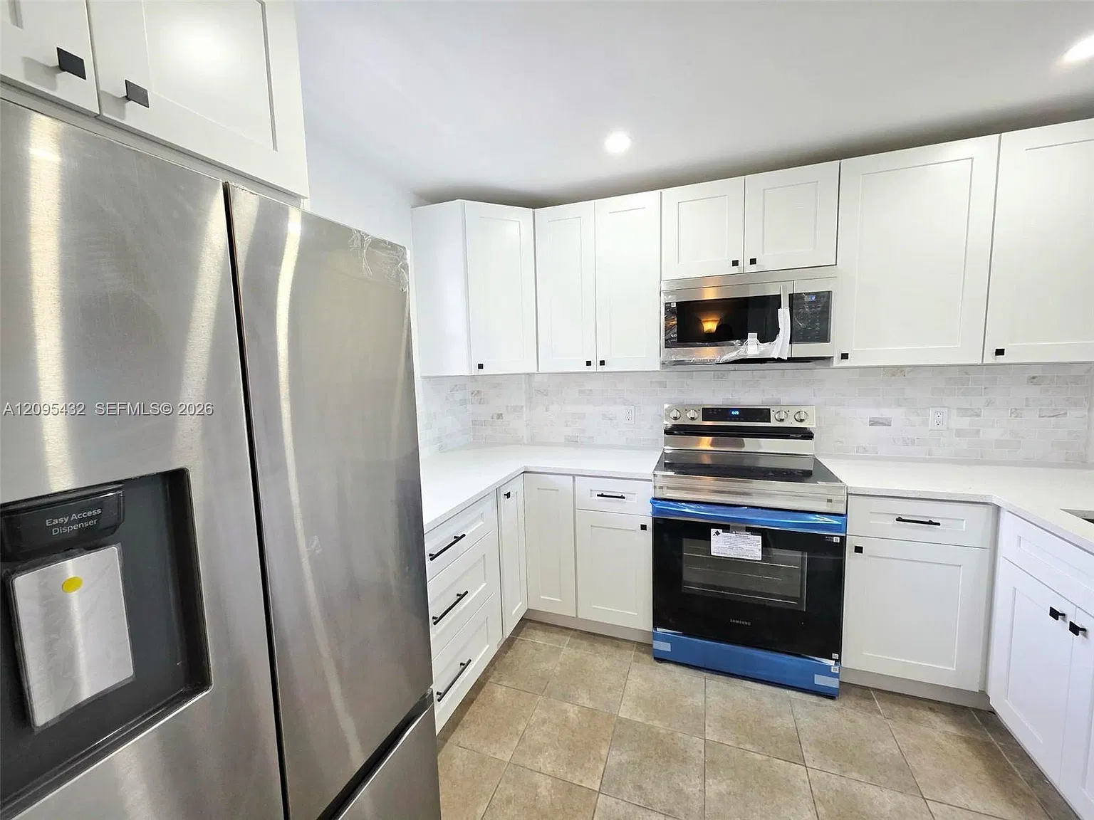 Royal Park Condo — Photo 2