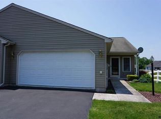 2858 Golden Villas Dr, York, PA 17408