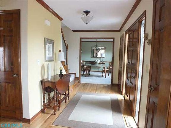 3rd image of 606 Sycamore Mill Dr