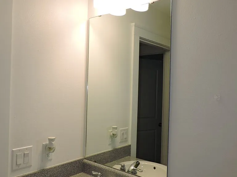 2202 N E St — Photo 18