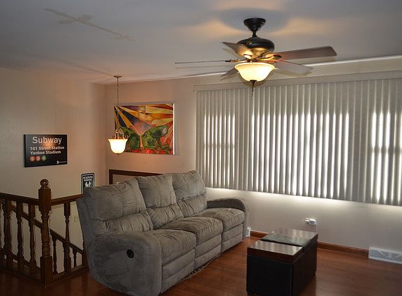 3rd image of 16349 Ozark Ave