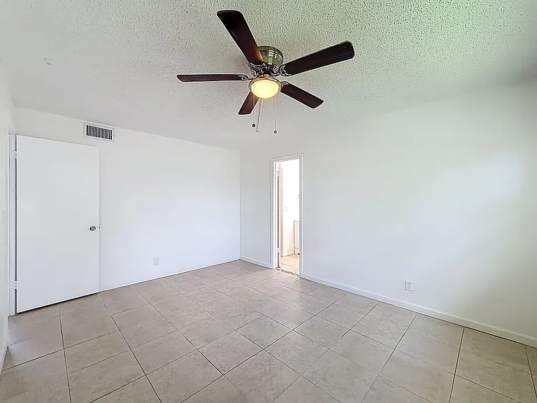 235 Lake Dora Dr — Photo 41