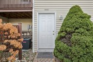 Whispering Hls-S1211-001.jpg