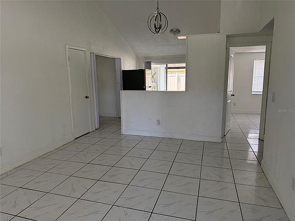 4th image of 10205 BELLHURST COURT
