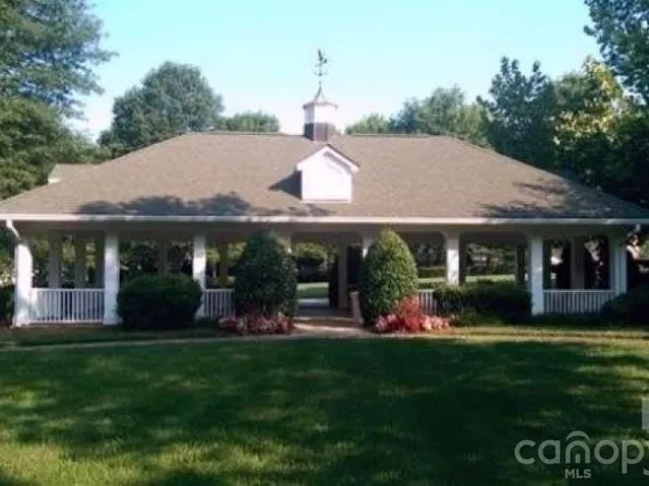 18629 Shawnee Ridge Rd, Cornelius, NC 28031