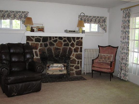 5th image of 419 W Lincoln Ave
