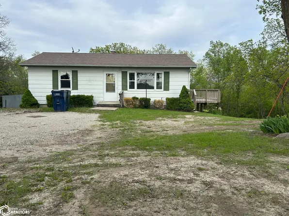 19700 Lakeview Rd, Leon, IA 50144