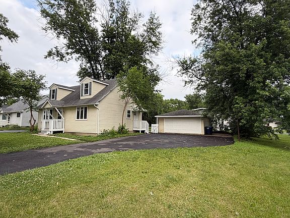 2nd image of 321 Janet Ave