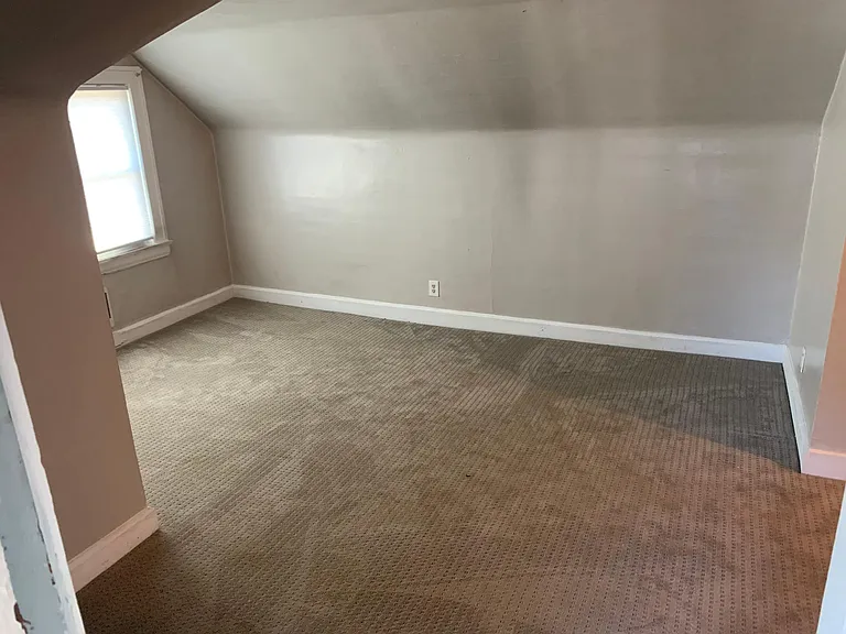 3327 Clarendon Rd #3 — Photo 7