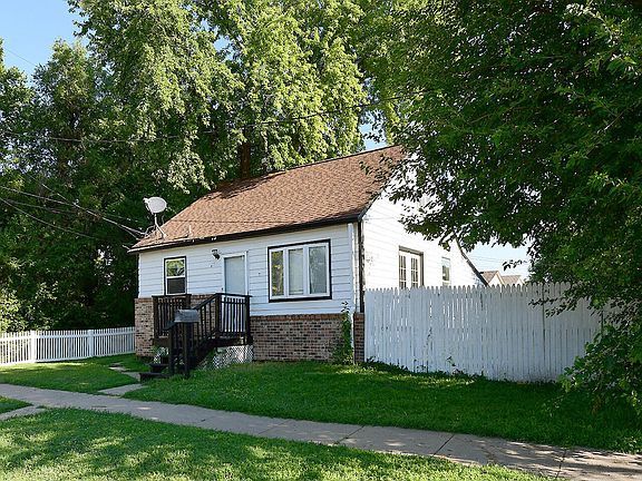 2nd image of 2306 6th Ave