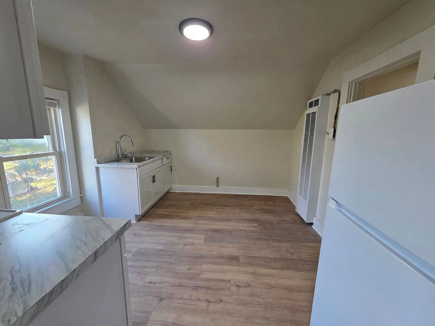 124 S Lake Street - — Photo 4
