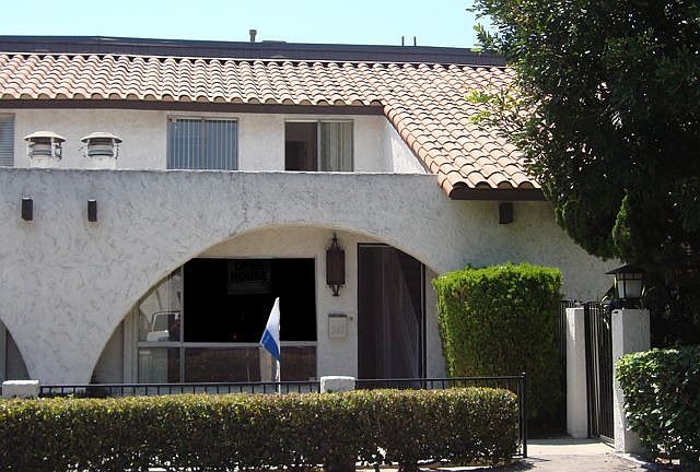Two Story, 3 bedroom, 3 bath, 1514 sq.ft. townhome