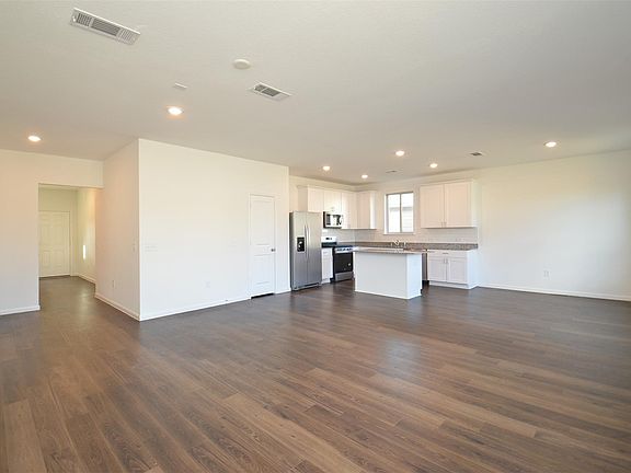 5th image of 16439 Big Hickory Dr