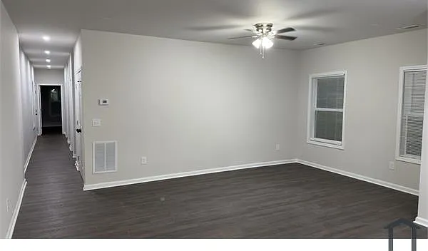 3 bed, 1600 sqft, $2,500 — Photo 4