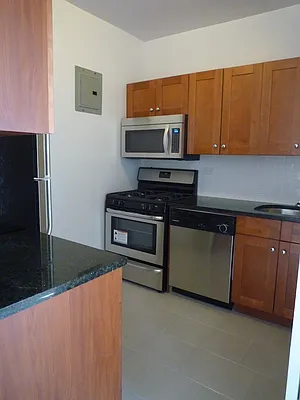 Rented by Authentic Realty | media 10