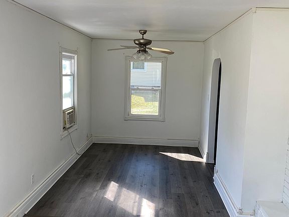 5th image of 2200 Oak Ln