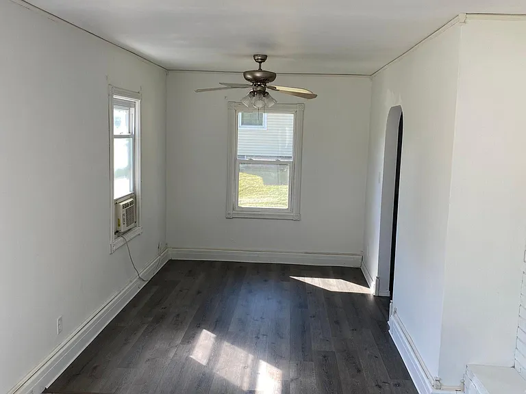 2200 Oak Ln — Photo 5