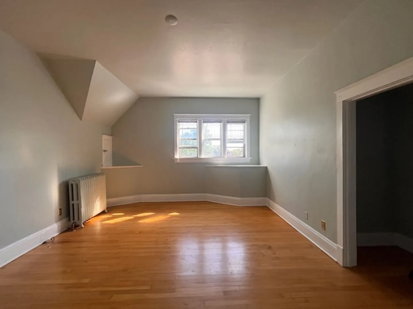 Ashland 303 N — Photo 4