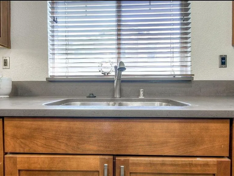 405 Washington Sq #19 — Photo 33