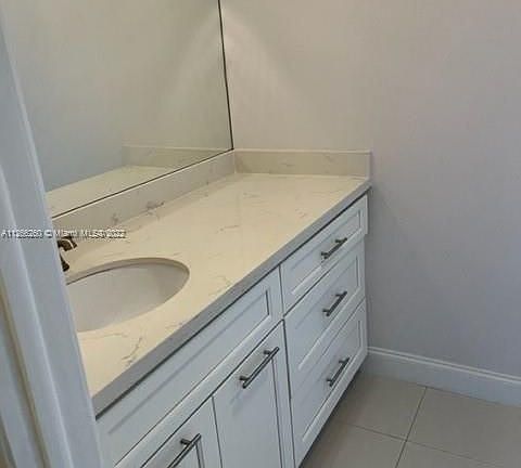 4th image of 20515 E Country Club Dr APT 1241