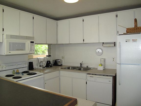 5th image of 78-7070 Alii Dr APT B207