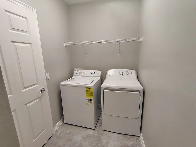 2213 Waukegan Dr — Photo 12