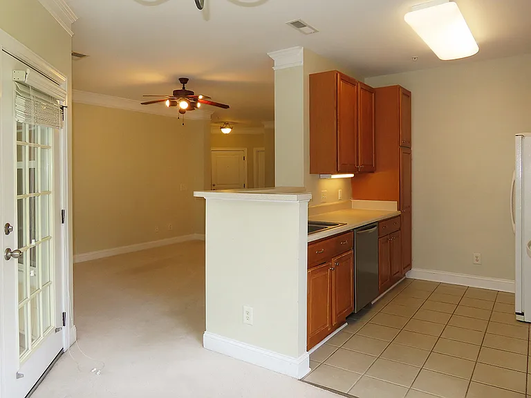 922 Providence Glen Dr — Photo 8