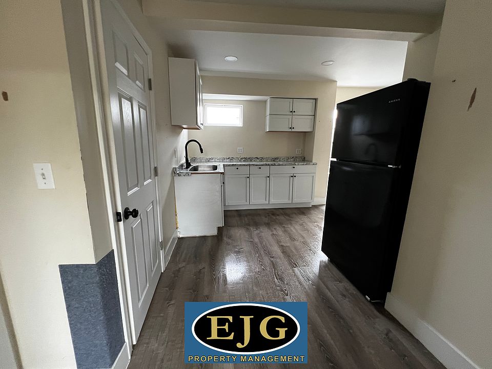 1st image of 12 Winter St #5