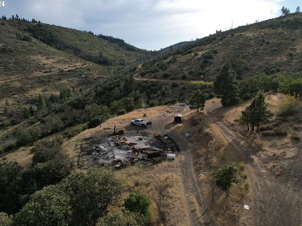 8800 Upper Mill Creek Rd, The Dalles, OR 97058