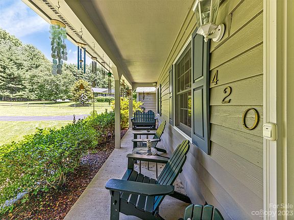 4th image of 420 Hidden Woods Ln