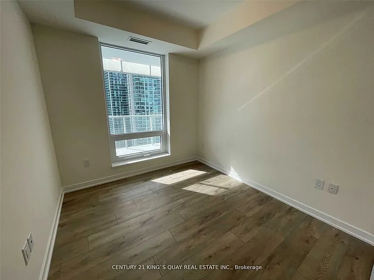 28 Freeland St #2702 — Photo 12