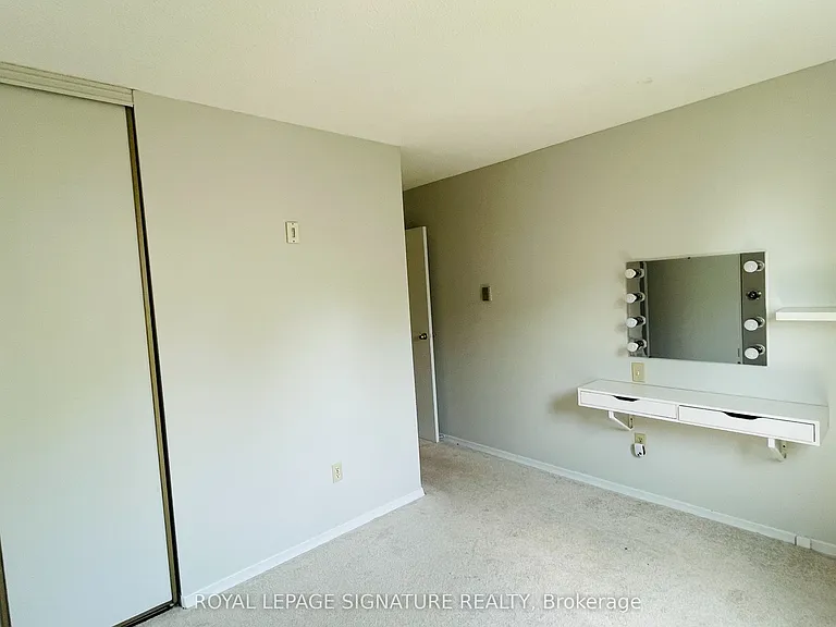 1100 Oxford St #75 — Photo 26