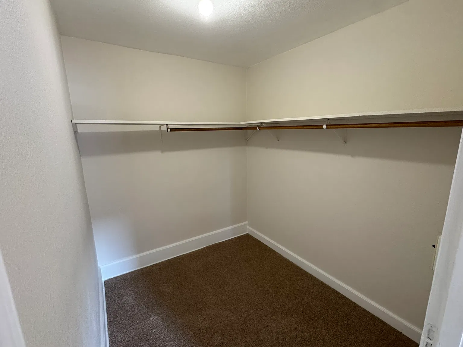 2 bed, 950 sqft, $1,200 — Photo 4
