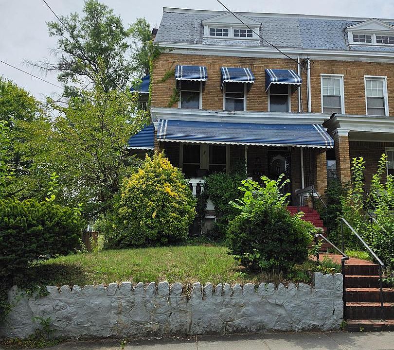 1st image of 410 Nicholson St NW