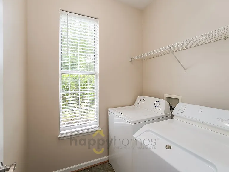 1481 Endicot Way — Photo 13