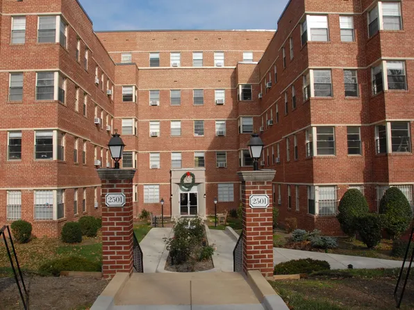 Q Street Apartments