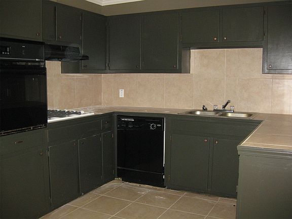 2nd image of 34705 Gravesbriar Dr