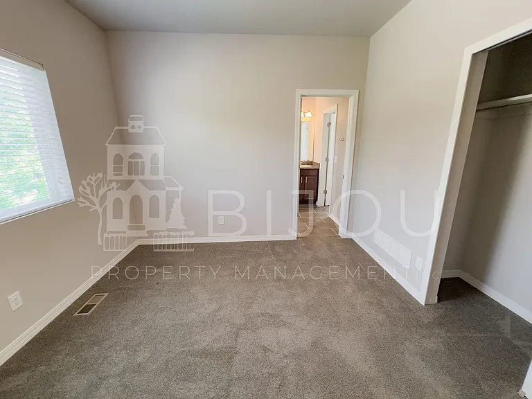 3760 Scott Ln — Photo 17