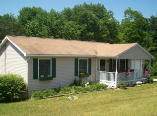 15 Apple Orchard Ln, Berkeley Springs, WV 25411