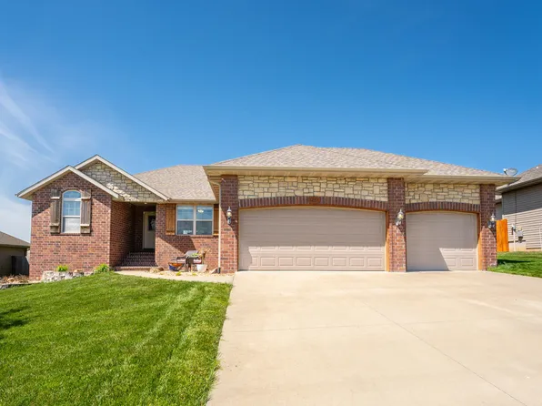 1261 S Erika Avenue, Springfield, MO 65802