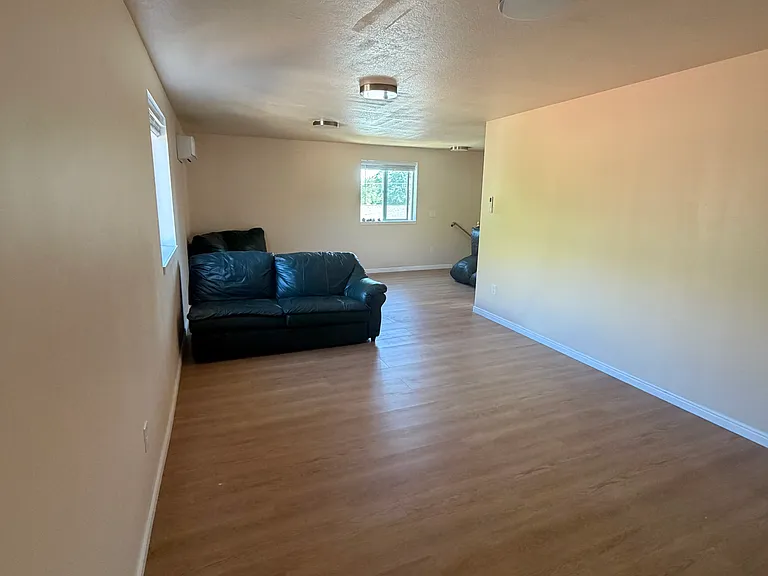 190 E 4380 N — Photo 7