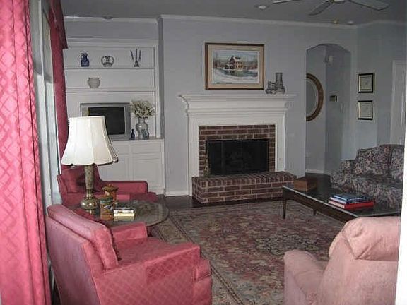 4th image of 1322 Lakewood Dr